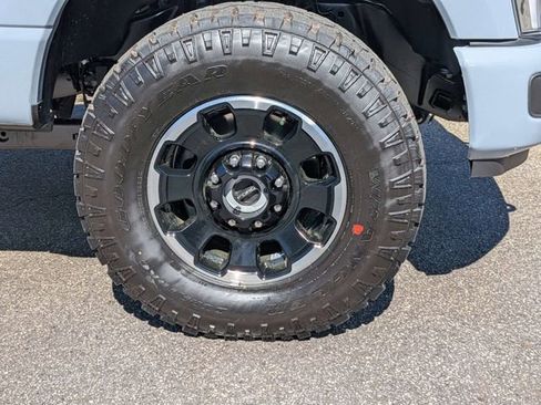 New 2026 Ford F250 Platinum w/ Tremor Off-Road Package AWD/4WD image 10