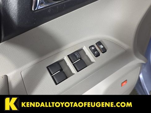 Used 2010 Toyota Highlander Limited AWD/4WD image 21