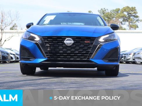 Used 2025 Nissan Altima 2.5 SR FWD image 4