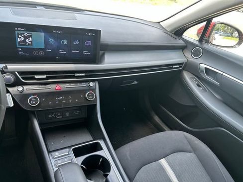 Used 2025 Hyundai Sonata SEL FWD image 11