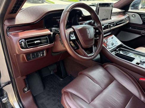 Certified 2023 Lincoln Aviator Black Label w/ Class IV Trailer Tow Package AWD/4WD image 22