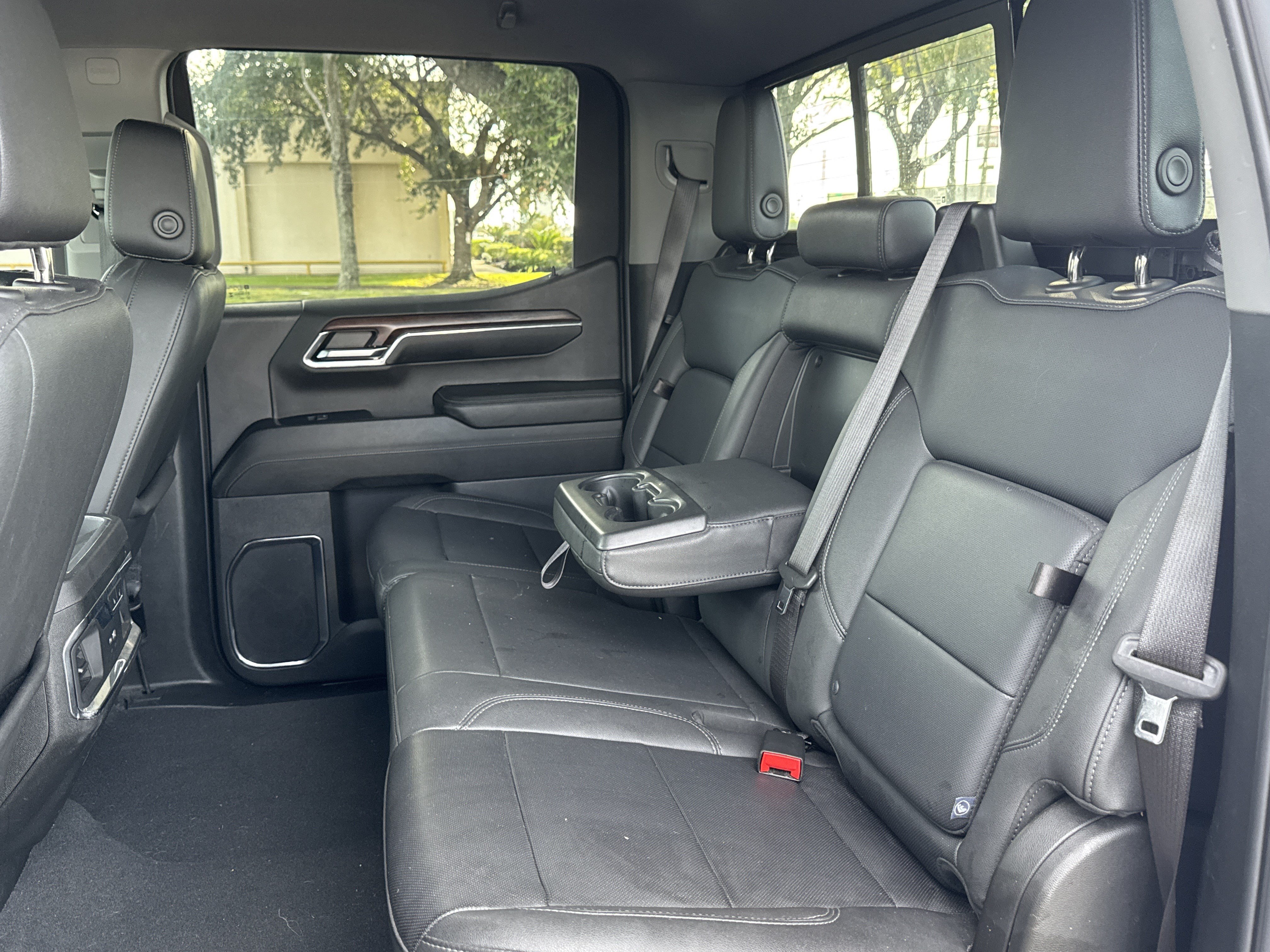 Used 2024 GMC Sierra 1500 SLT RWD image 7
