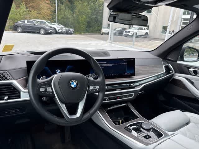 Used 2025 BMW X5 xDrive40i w/ Premium Package AWD/4WD image 12