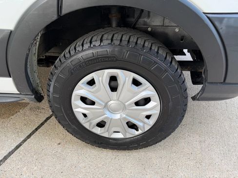 Used 2019 Ford Transit 250 148 Medium Roof RWD image 7