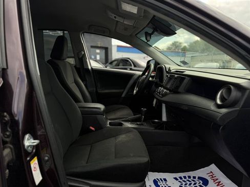 Used 2017 Toyota RAV4 LE w/ Carpet Mat Package AWD/4WD image 18