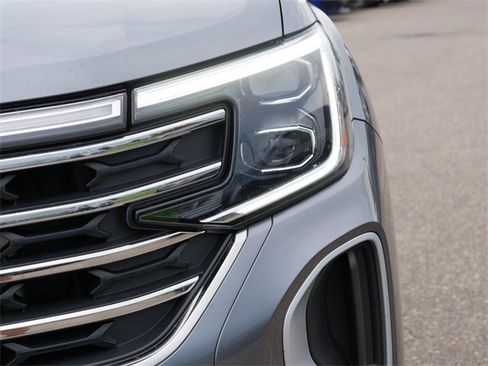 Certified 2025 Volkswagen Atlas SE image 10