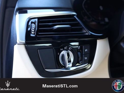 Used 2023 BMW 530i xDrive w/ Premium Package image 12