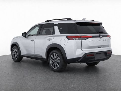 Used 2024 Nissan Pathfinder SV FWD image 3