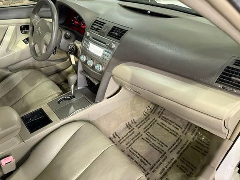 Used 2007 Toyota Camry XLE FWD image 28