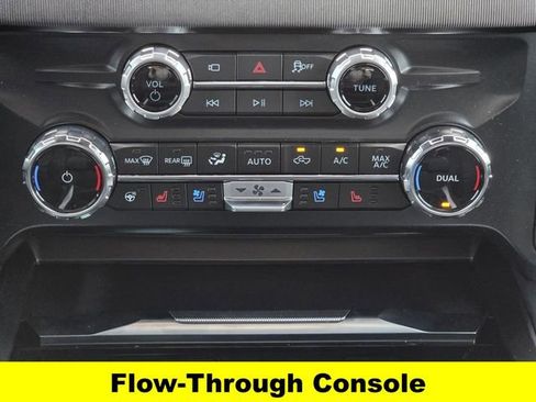 New 2026 Ford F250 Platinum w/ Tremor Off-Road Package AWD/4WD image 18