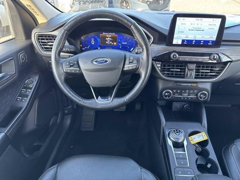 Used 2020 Ford Escape Titanium image 23