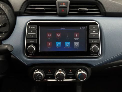 Used 2025 Nissan Versa SV FWD image 24
