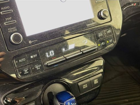 Used 2022 Toyota Prius LE FWD image 19