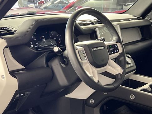 Used 2025 Land Rover Defender 110 S image 16