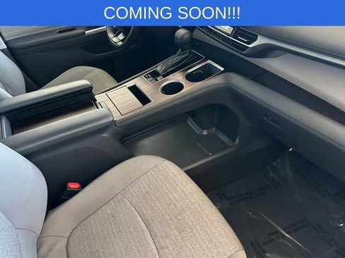 Used 2022 Toyota Sienna LE FWD image 18