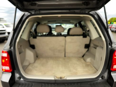 Used 2010 Ford Escape XLT image 15