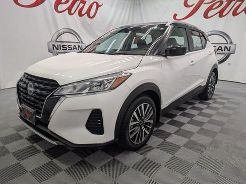 Certified 2024 Nissan Kicks SV FWD image 1