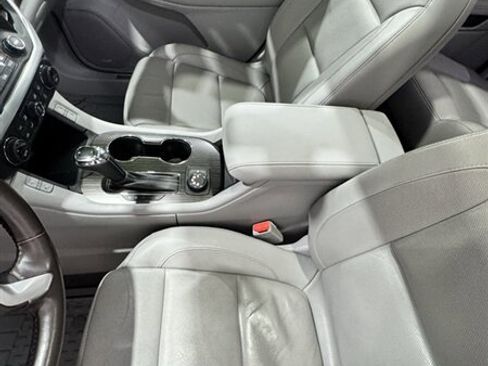 Used 2017 GMC Acadia SLT AWD/4WD image 8