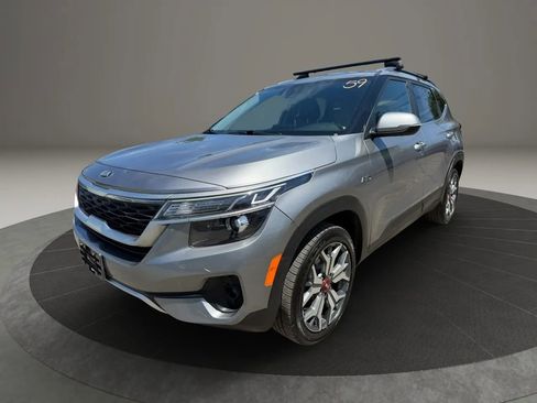 Used 2021 Kia Seltos S AWD/4WD image 1