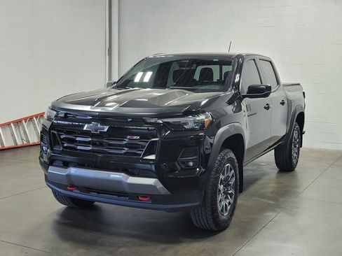 Certified 2024 Chevrolet Colorado Z71 w/ Z71 Convenience Package 2 AWD/4WD image 2