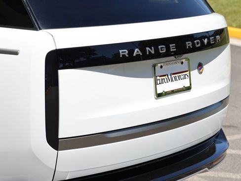 Used 2024 Land Rover Range Rover Autobiography AWD/4WD image 6