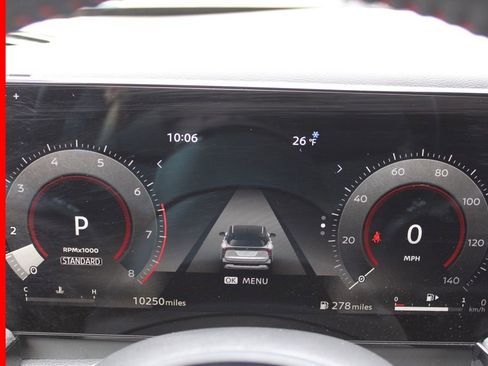 Certified 2025 Nissan Kicks SR w/ Illumination Package image 32