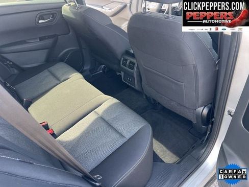 Used 2025 Nissan Rogue SV FWD image 16