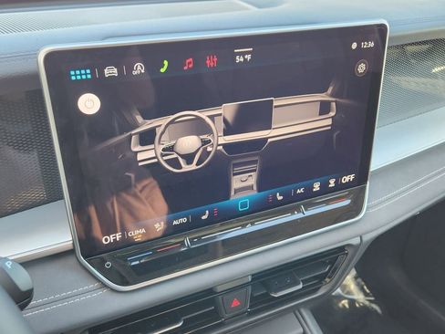 New 2026 Volkswagen Tiguan SE AWD/4WD image 10