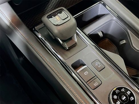 Used 2023 Nissan Pathfinder Rock Creek image 16