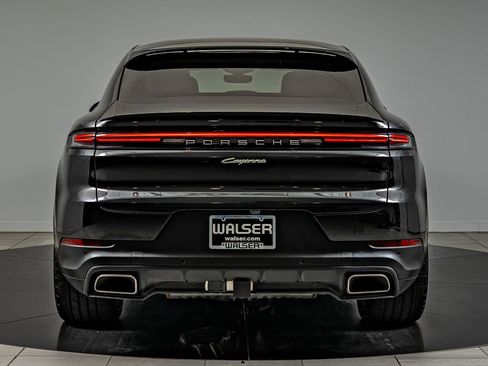Certified 2025 Porsche Cayenne E-Hybrid Coupe AWD/4WD image 7