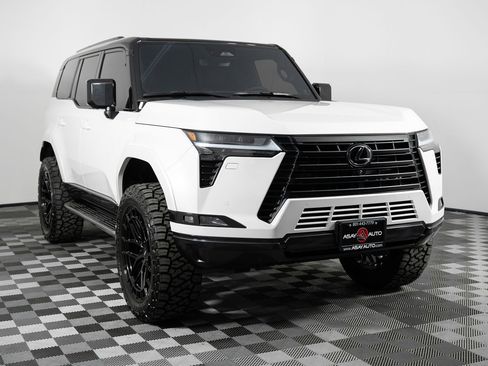 Used 2026 Lexus GX 550 w/ Accessory Package (2T) image 10