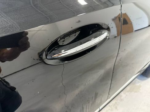 Used 2023 Buick Envision Avenir AWD/4WD image 13
