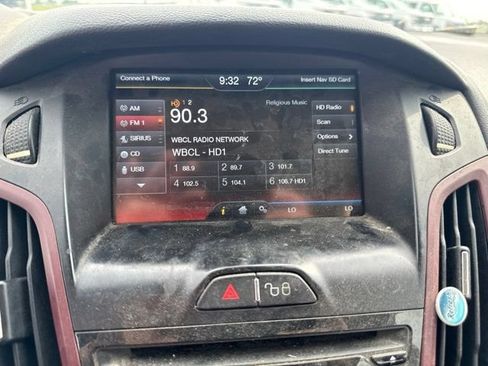 Used 2012 Ford Focus Titanium FWD image 20