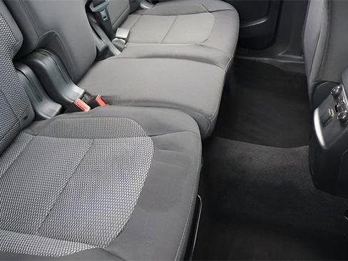 Used 2018 Ford Explorer XLT image 19