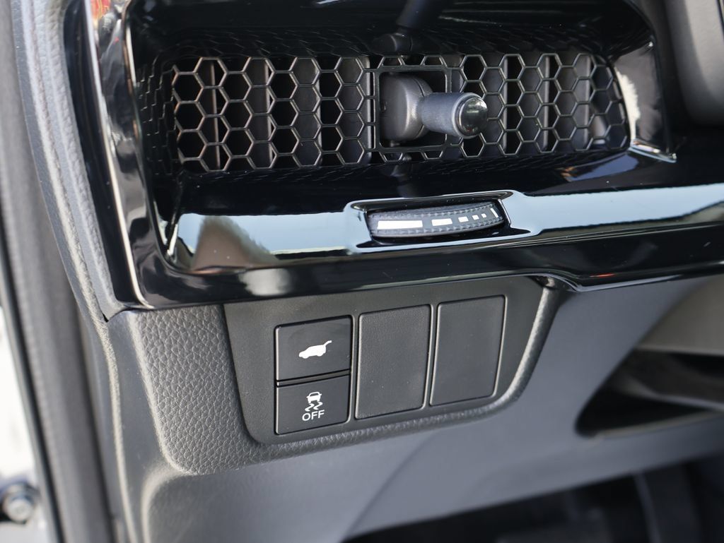 Used 2025 Honda CR-V EX-L image 45