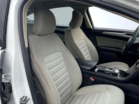 Used 2017 Ford Fusion S FWD image 7