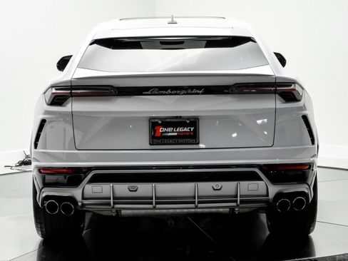 Used 2019 Lamborghini Urus AWD/4WD image 11