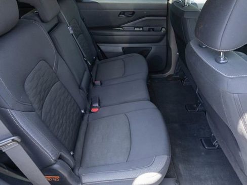 Used 2025 Nissan Pathfinder SV AWD/4WD image 20