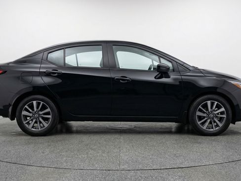 Used 2025 Nissan Versa SV image 11
