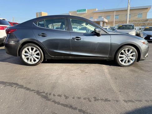 Used 2015 MAZDA MAZDA3 s Grand Touring w/ Technology Package FWD image 2