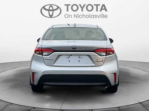 Used 2024 Toyota Corolla LE image 5