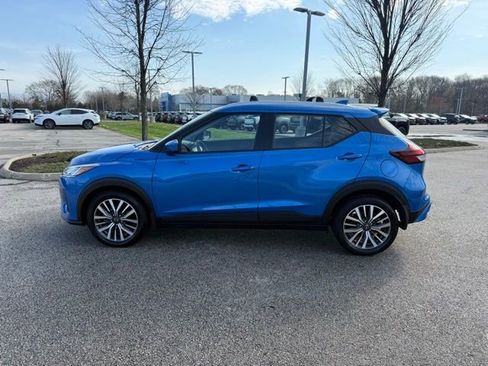 Used 2023 Nissan Kicks SV w/ Interior Electronics Package FWD image 8
