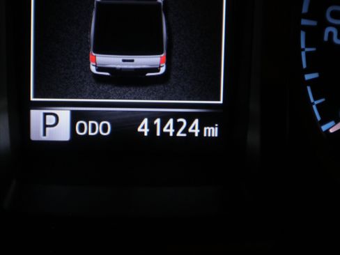 Used 2023 Toyota Tacoma TRD Off-Road image 19