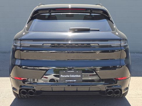 New 2026 Porsche Cayenne GTS AWD/4WD image 10