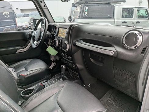 Certified 2016 Jeep Wrangler Unlimited Rubicon image 22