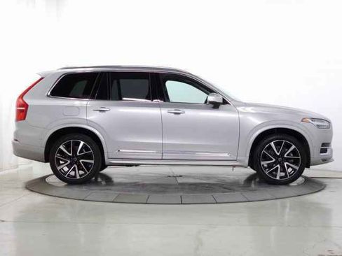 Used 2024 Volvo XC90 B6 Ultimate w/ Protection Package Premier image 11