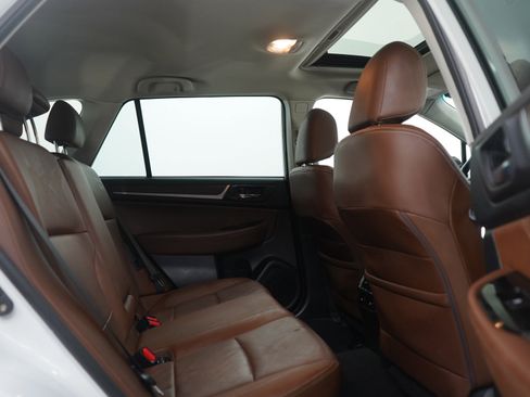 Used 2017 Subaru Outback 2.5i Touring w/ Popular Package #5A image 12