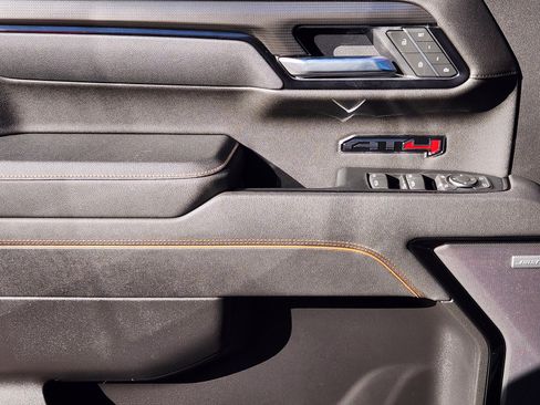 Used 2025 GMC Sierra 1500 AT4 w/ AT4 Premium Package image 21