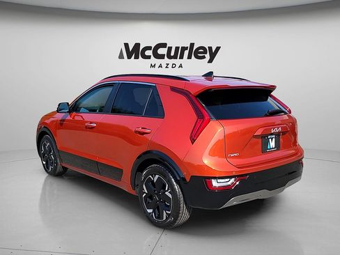 Used 2023 Kia Niro Wave w/ Wave Preserve Package FWD image 6