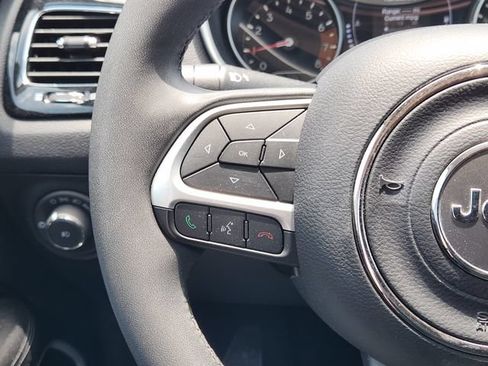 Used 2021 Jeep Compass Latitude w/ Sun and Sound Group FWD image 28